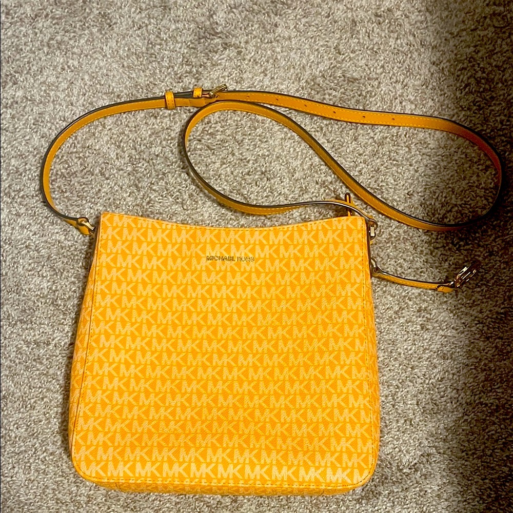 Michael Kors Signature Crossbody Bag *final price*